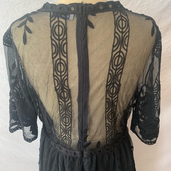 Beautiful Lace Detail Dress - Picture 3 of 9